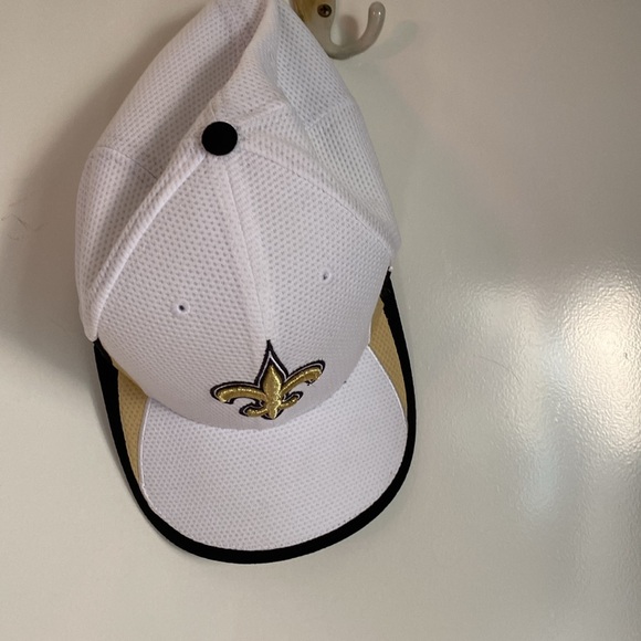 NFL NEW ORLEANS SAINTS DRESS, TOP , THIGHS, TURTLENECK AND HAT. GIRL SIZE 3T . - Picture 8 of 16